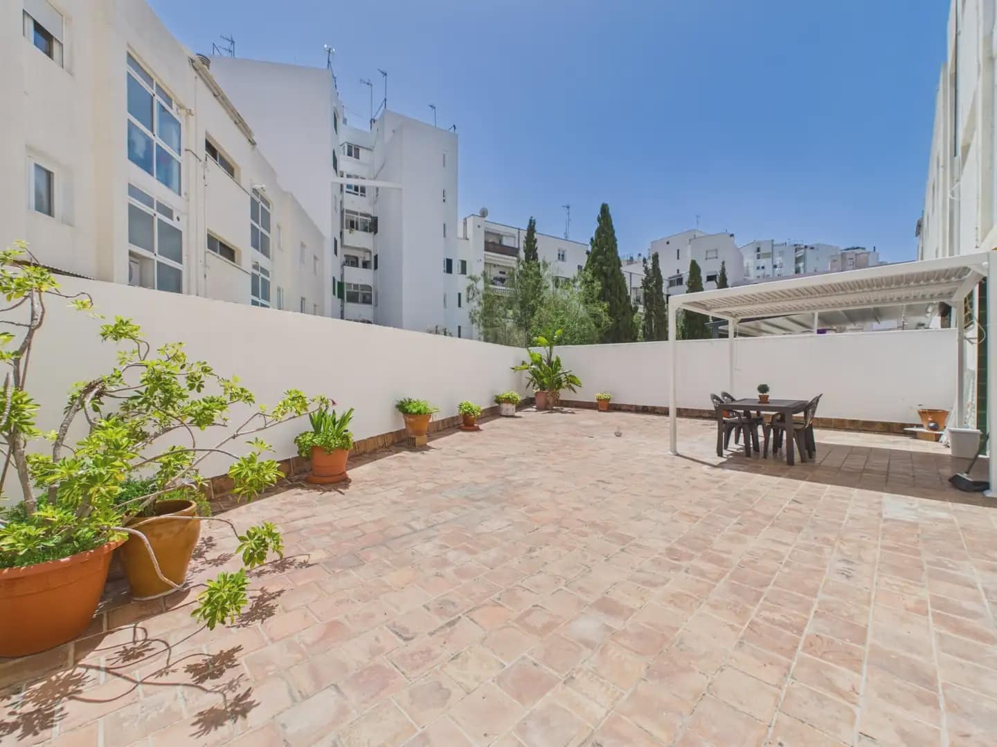 3 bedroom Flat for rent in Palma de Mallorca - € 2,150 (Ref: 9971590)