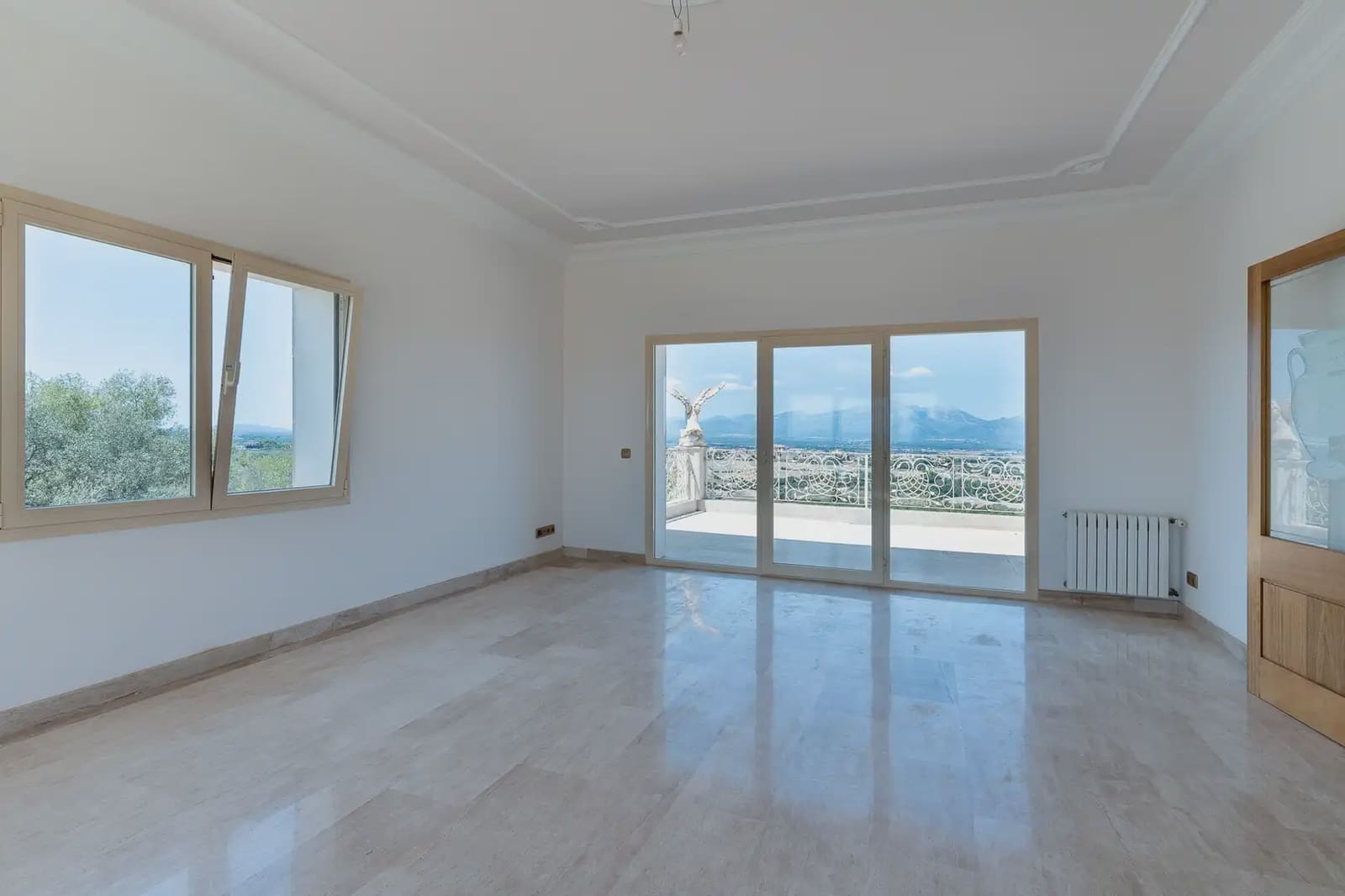 4 bedroom Villa for sale in Muro with pool - € 3,000,000 (Ref: 9971591)