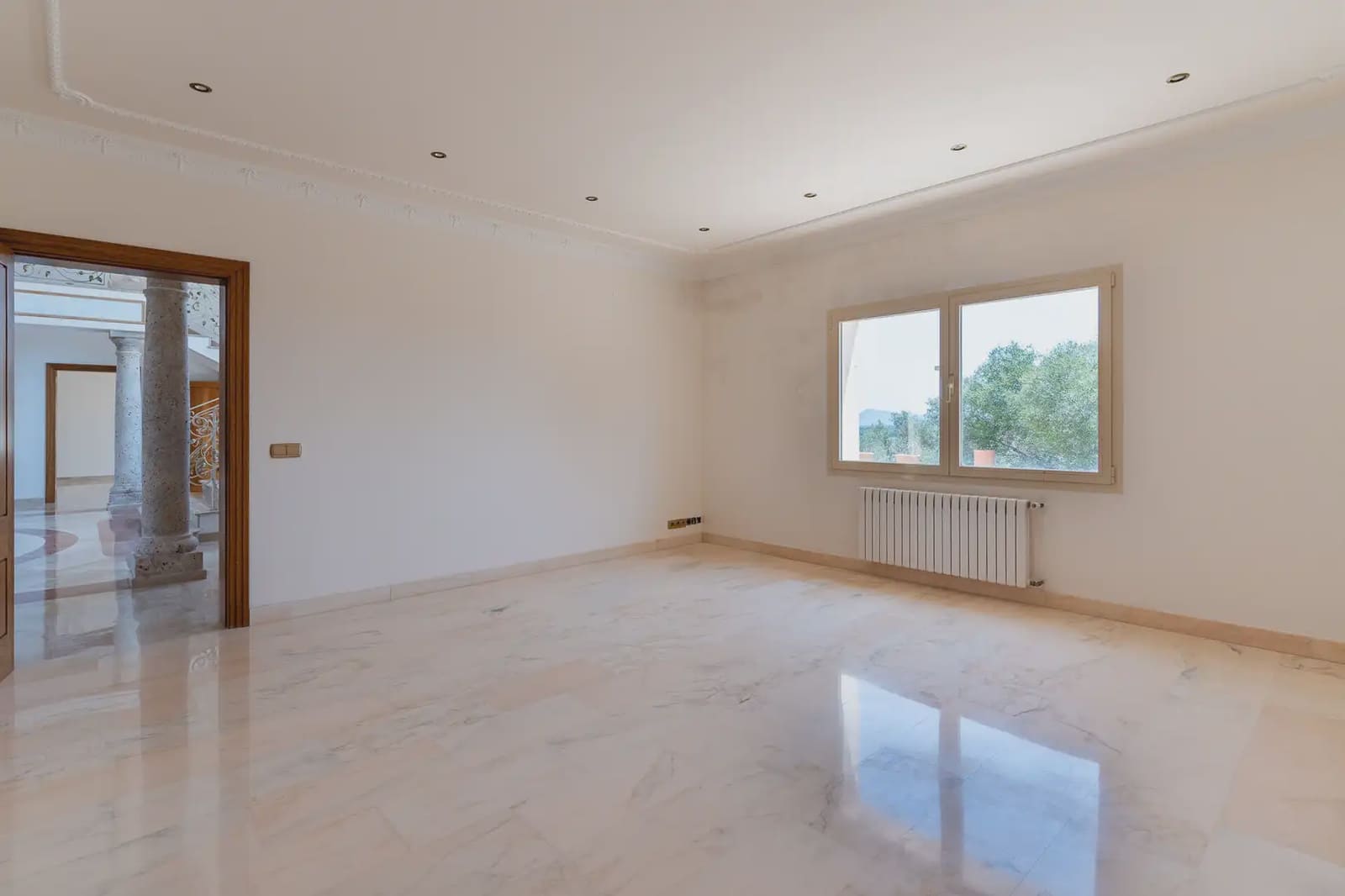 4 bedroom Villa for sale in Muro with pool - € 3,000,000 (Ref: 9971591)