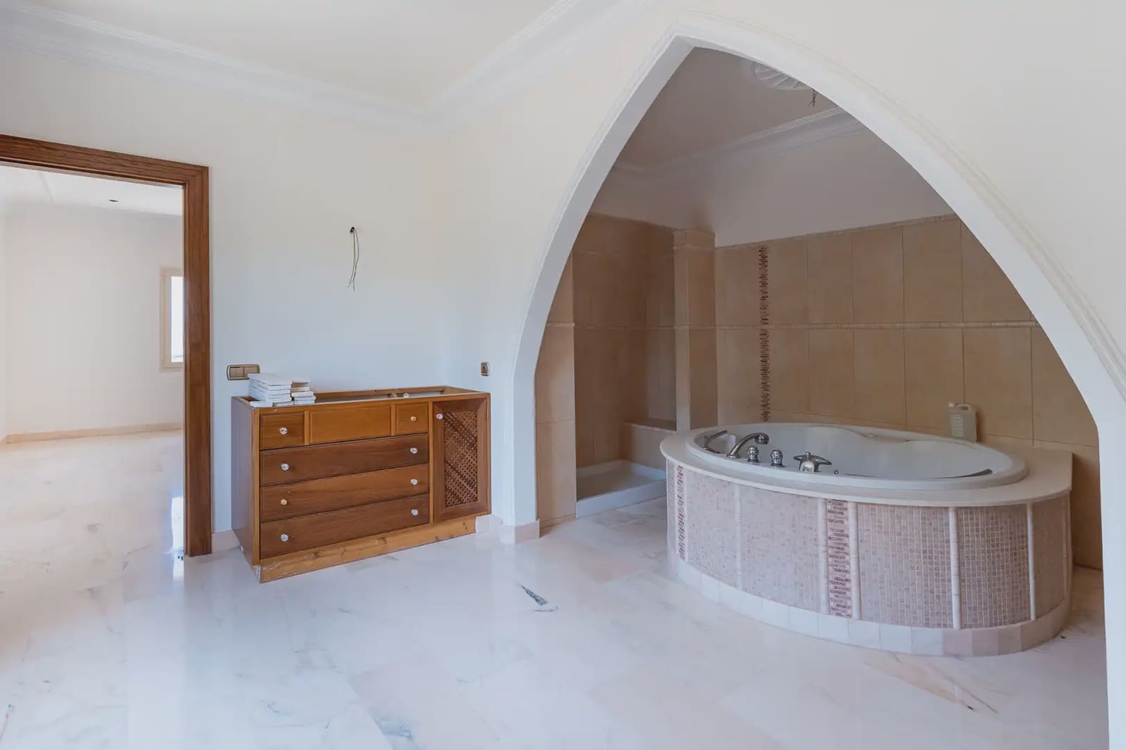 4 bedroom Villa for sale in Muro with pool - € 3,000,000 (Ref: 9971591)