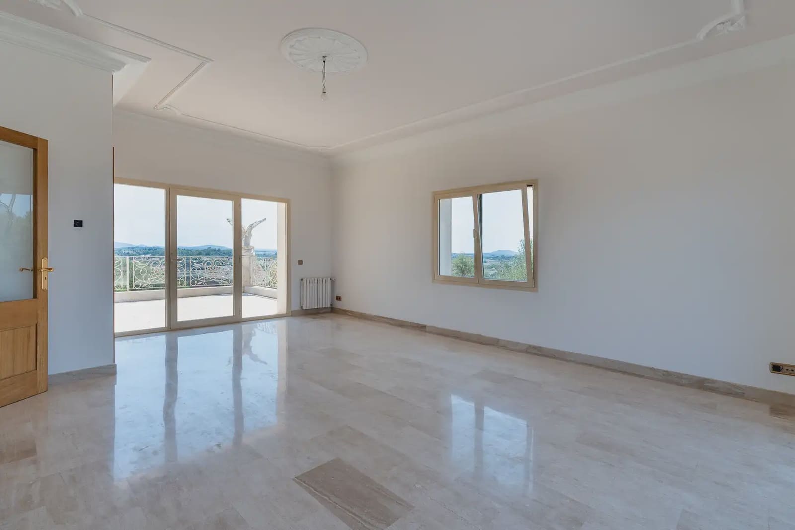 4 bedroom Villa for sale in Muro with pool - € 3,000,000 (Ref: 9971591)