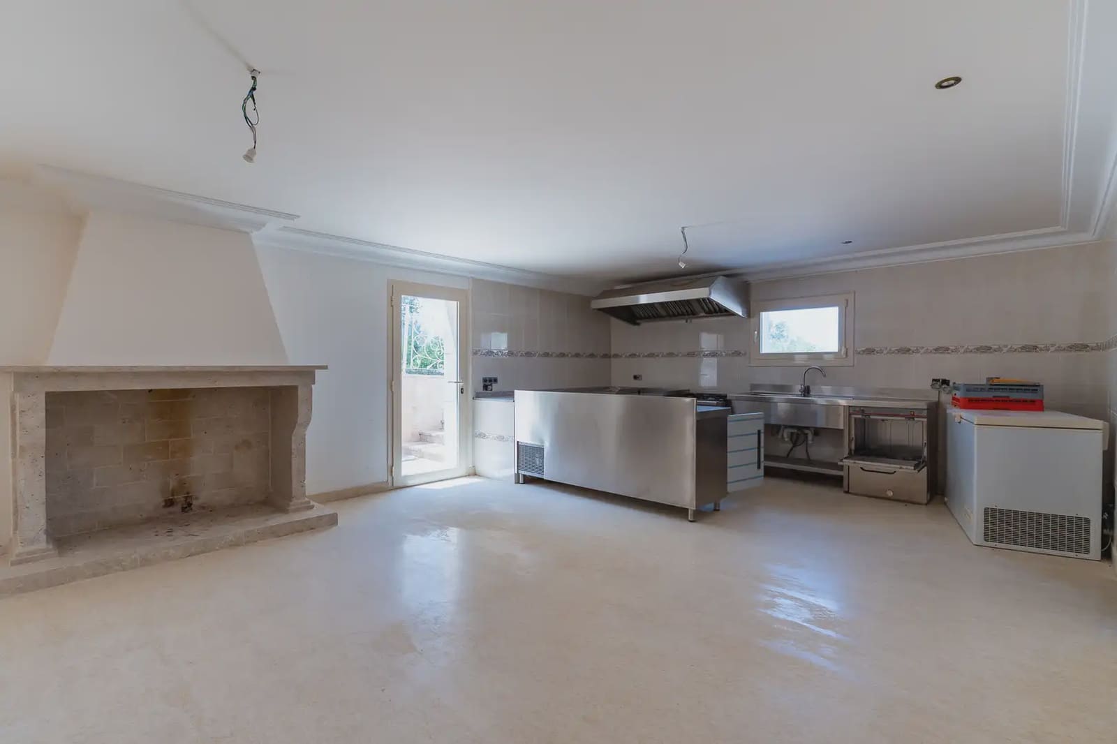 4 bedroom Villa for sale in Muro with pool - € 3,000,000 (Ref: 9971591)