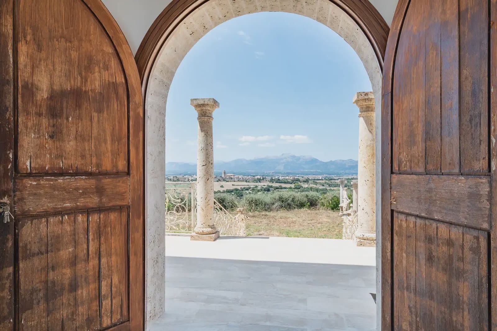 4 bedroom Villa for sale in Muro with pool - € 3,000,000 (Ref: 9971591)