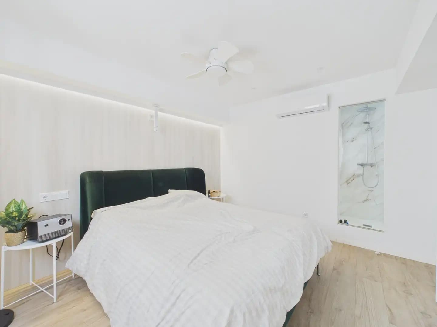 2 soveværelse Lejlighed til leje i Palma de Mallorca - € 1.800 (Ref: 9971600)