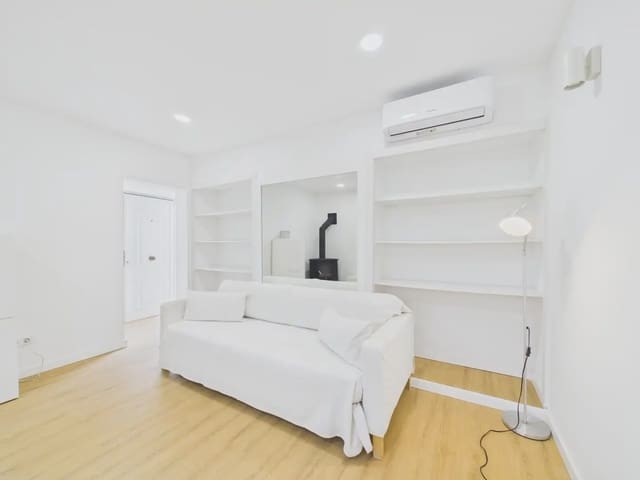 2 soverom Leilighet til leie i El Terreno, Palma de Mallorca - € 1 400 (Ref: 9976024)