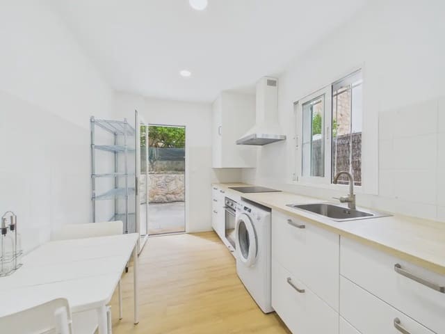 2 soverom Leilighet til leie i El Terreno, Palma de Mallorca - € 1 400 (Ref: 9976024)