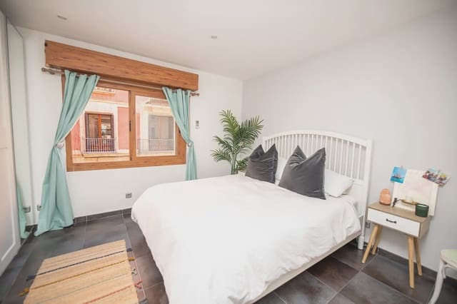 3 soverom Leilighet til leie i El Mercat, Palma de Mallorca - € 2 500 (Ref: 9997656)