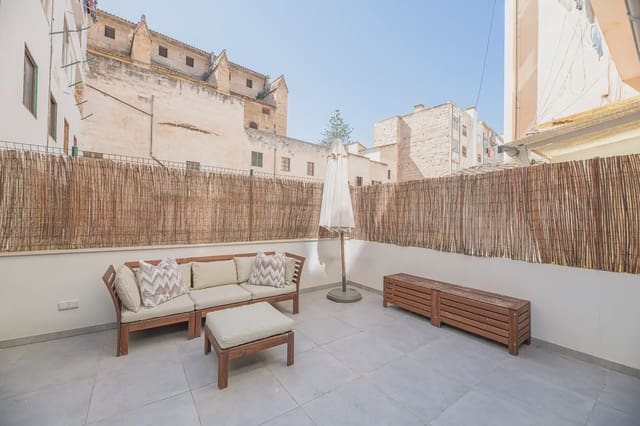 3 soverom Leilighet til leie i El Mercat, Palma de Mallorca - € 2 500 (Ref: 9997656)