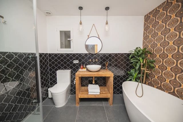 3 soverom Leilighet til leie i El Mercat, Palma de Mallorca - € 2 500 (Ref: 9997656)
