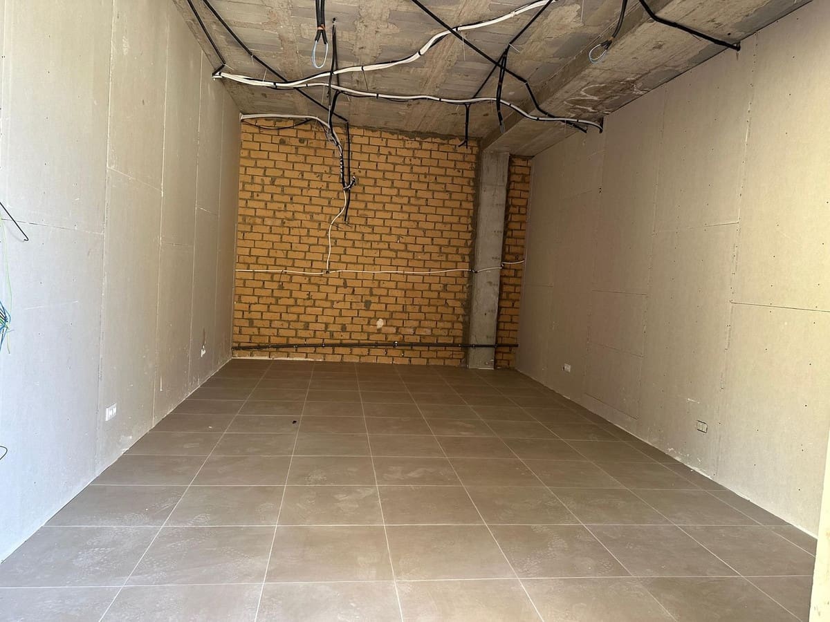 Komercyjne do wynajęcia w San Roque - 480 € (Ref: 10156199)