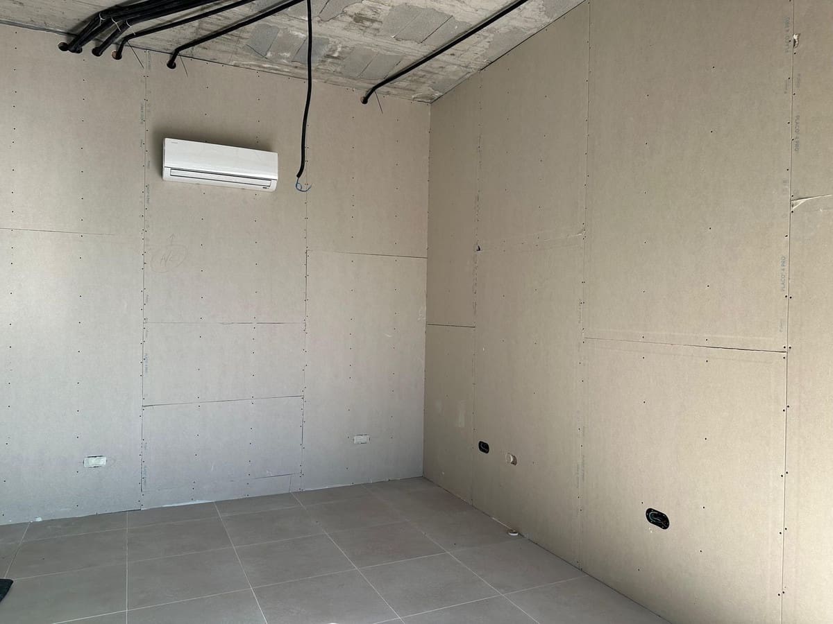 Komercyjne do wynajęcia w San Roque - 480 € (Ref: 10156199)
