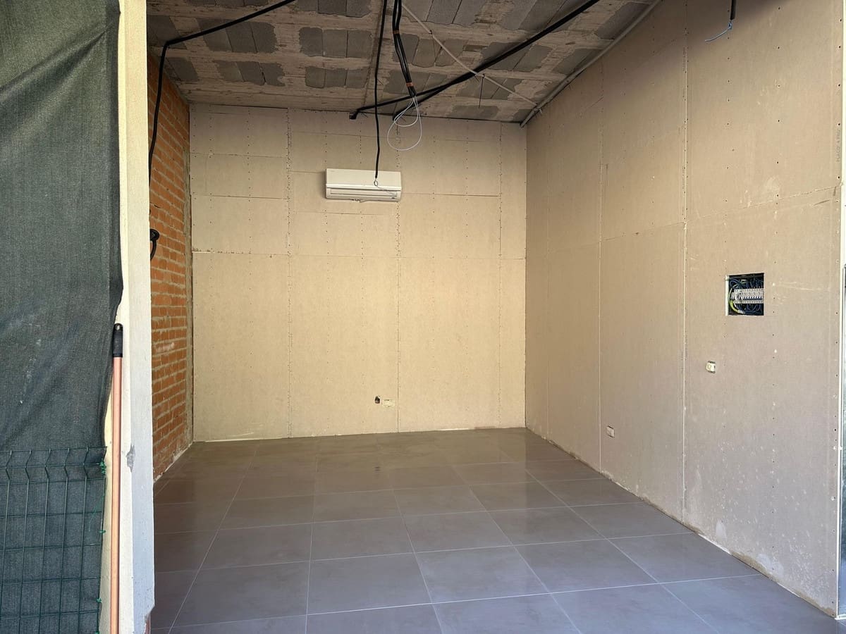 Komercyjne do wynajęcia w San Roque - 480 € (Ref: 10156199)