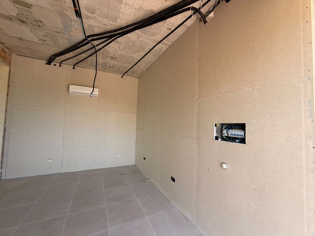 Komercyjne do wynajęcia w San Roque - 480 € (Ref: 10156199)