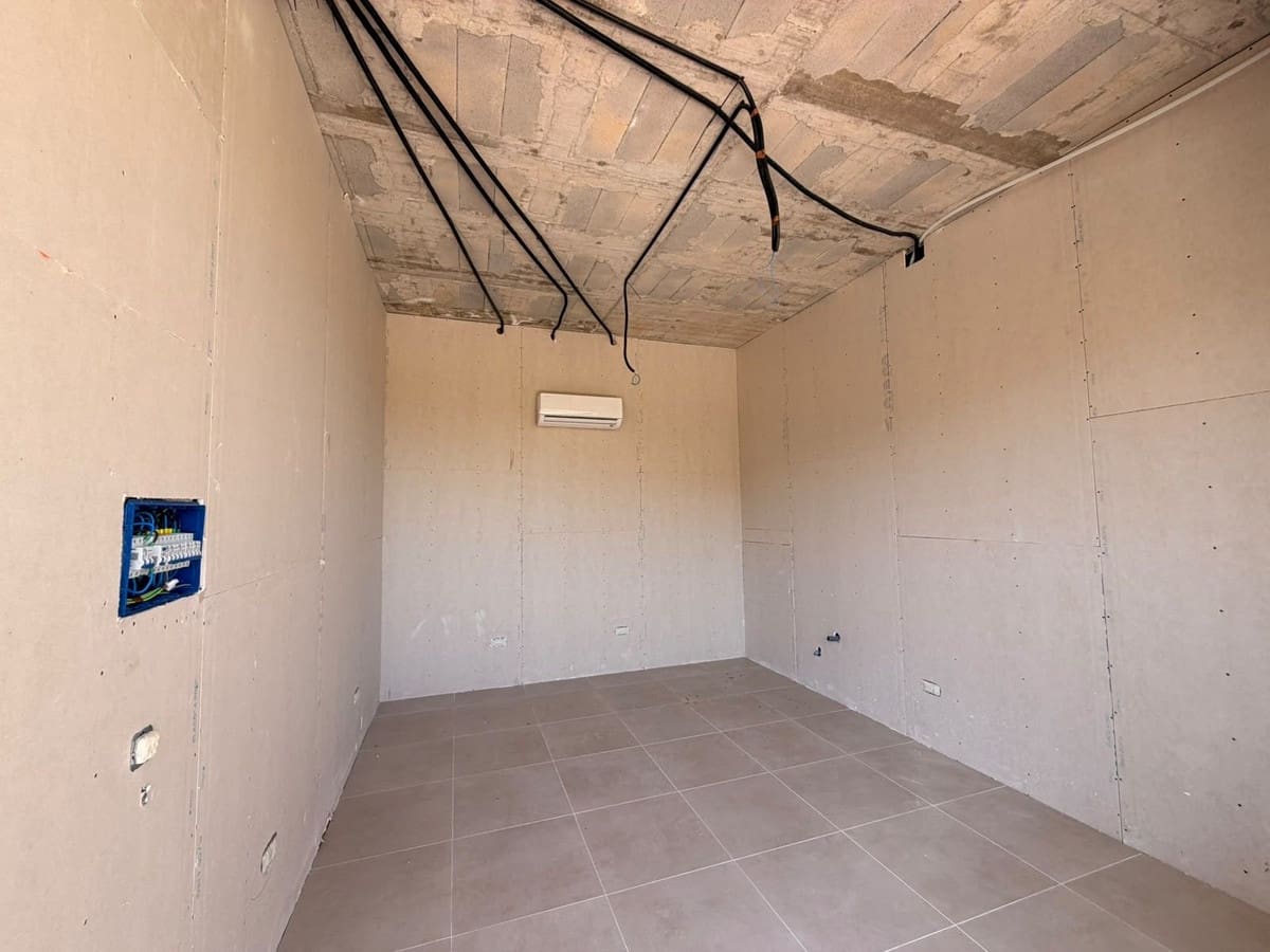 Komercyjne do wynajęcia w San Roque - 480 € (Ref: 10156199)
