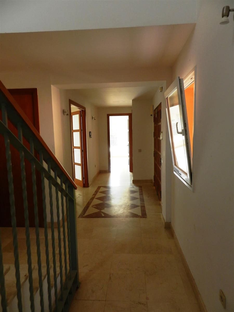 4 sypialnia Willa na sprzedaż w Sotogrande - 1 100 000 € (Ref: 8617567)