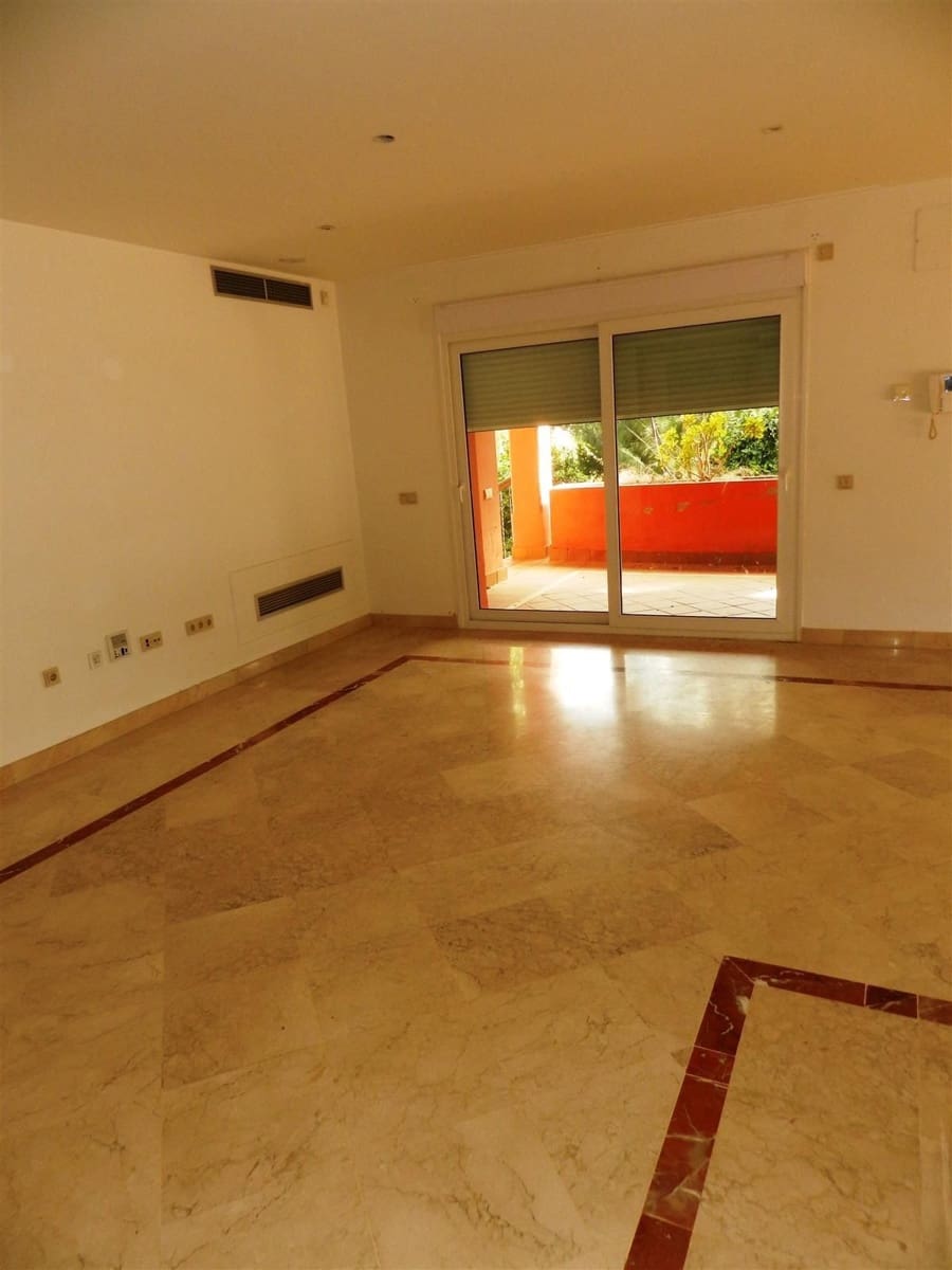4 sypialnia Willa na sprzedaż w Sotogrande - 1 100 000 € (Ref: 8617567)