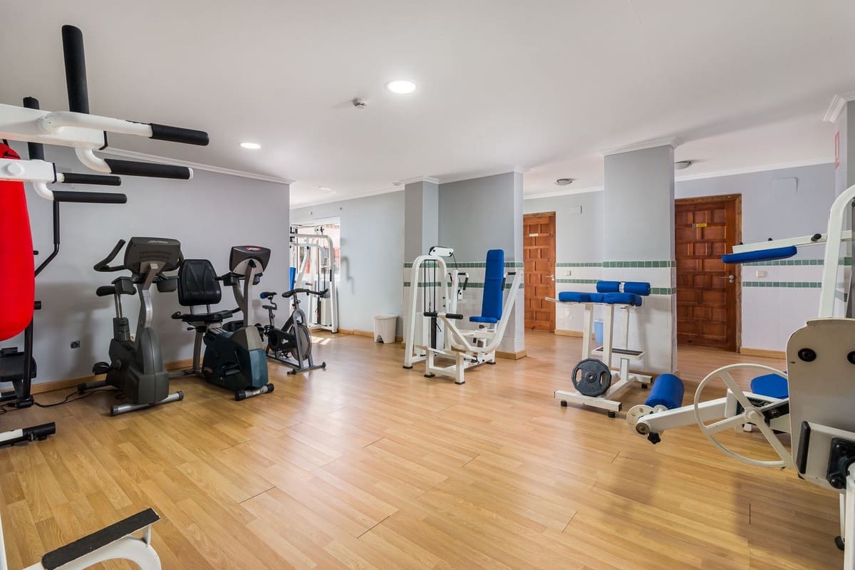 84 soveværelse Hotel til salg i San Roque - € 11.700.000 (Ref: 8617570)