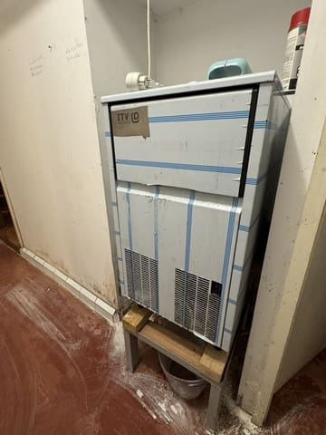 Restaurant/Bar til salg i Sotogrande, San Roque - € 200.000 (Ref: 8617583)