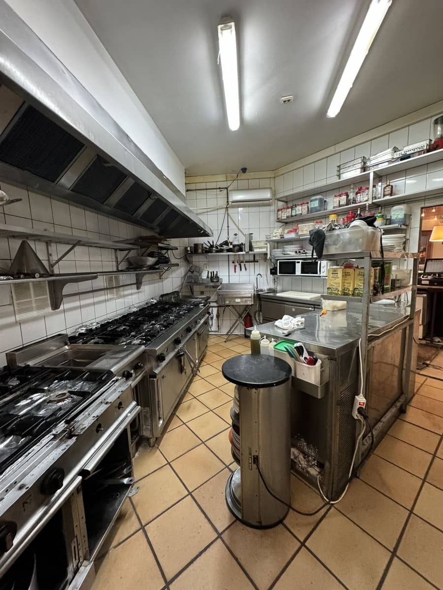 Restaurant/Bar til salg i Sotogrande - € 200.000 (Ref: 8617583)