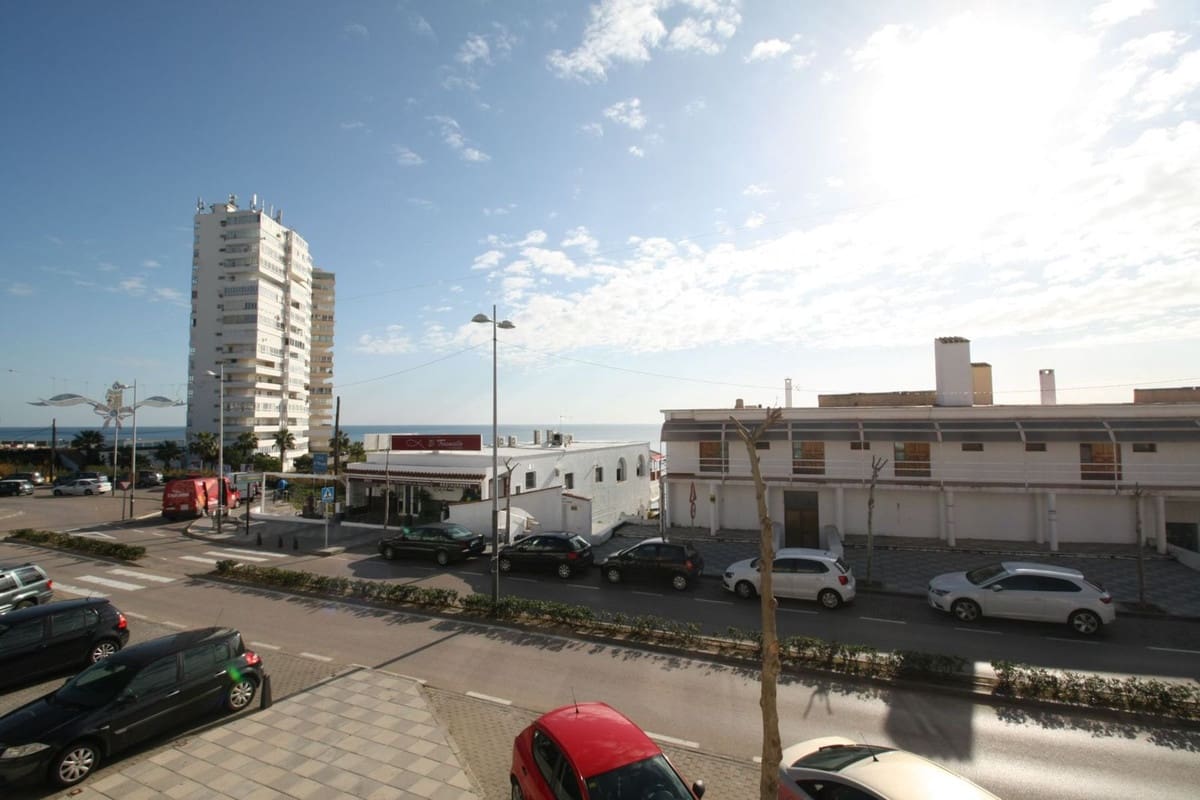 Business for sale in Torreguadiaro - € 1,100,000 (Ref: 8617587)