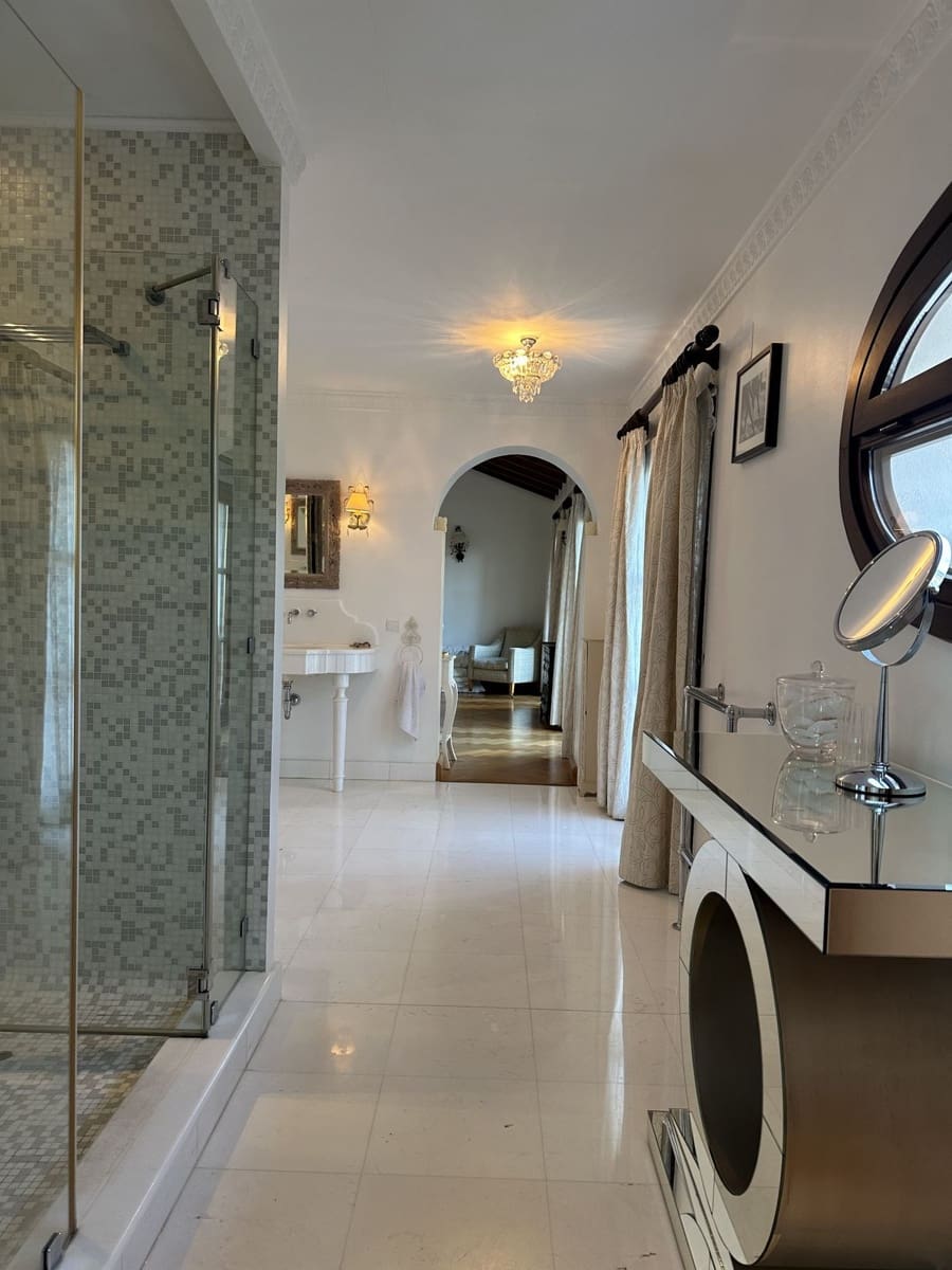 6 bedroom Villa for sale in Sotogrande - € 2,250,000 (Ref: 8742767)