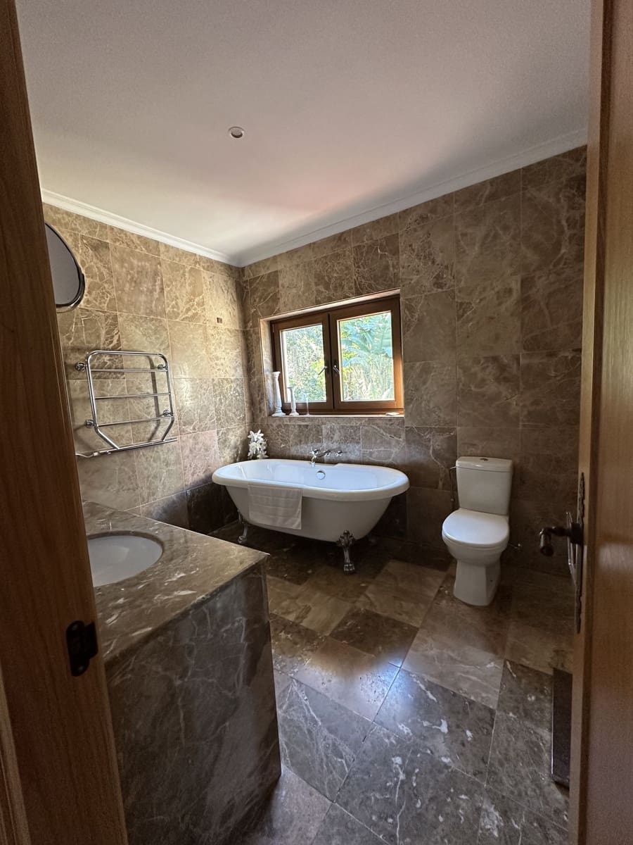 6 bedroom Villa for sale in Sotogrande - € 2,250,000 (Ref: 8742767)