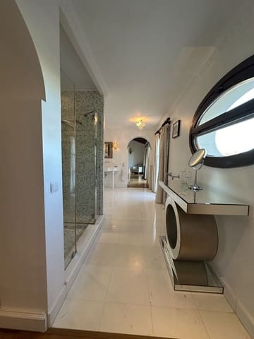 Chalet de 6 habitaciones en Sotogrande Alto, San Roque en venta - 2.250.000 € (Ref: 8742767)