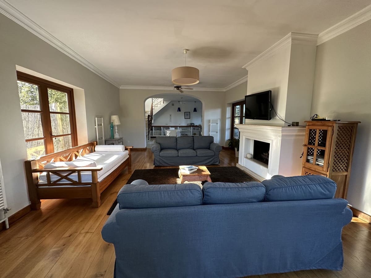 6 bedroom Villa for sale in Sotogrande - € 2,250,000 (Ref: 8742767)