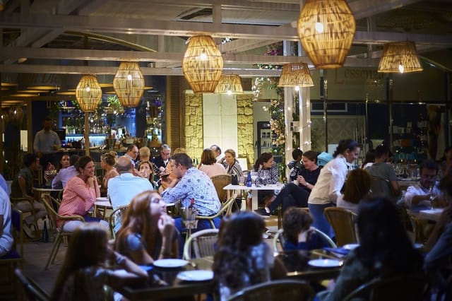 Erhverv til salg i Sotogrande Costa, San Roque - € 450.000 (Ref: 8887019)