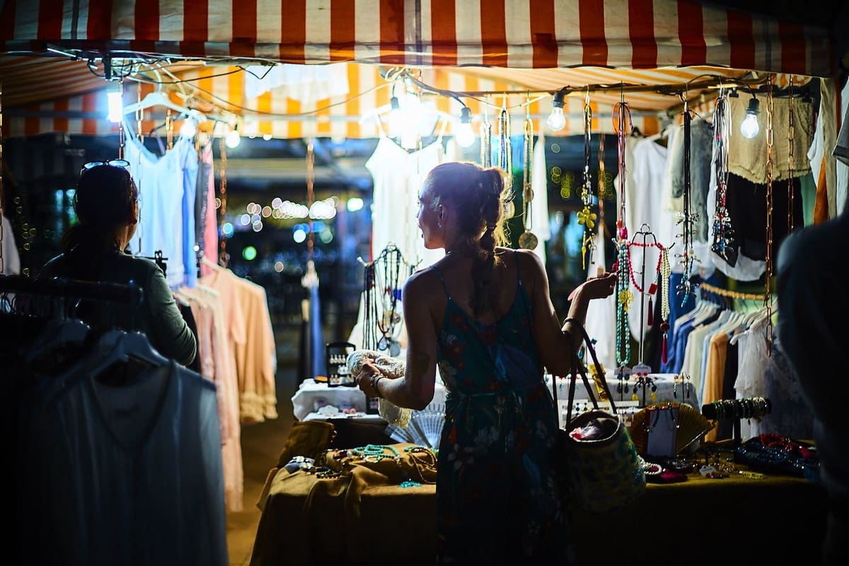 Commercial for sale in Sotogrande - € 450,000 (Ref: 8887019)