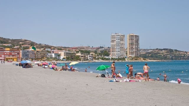 Restaurang/Bar till salu i Torreguadiaro, San Roque - 250 000 € (Ref: 9000296)