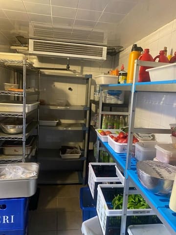 Restaurang/Bar till salu i Torreguadiaro, San Roque - 250 000 € (Ref: 9000296)