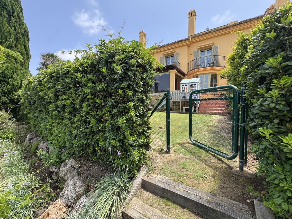 3 soveværelse Byhus til salg i Sotogrande - € 850.000 (Ref: 9076660)