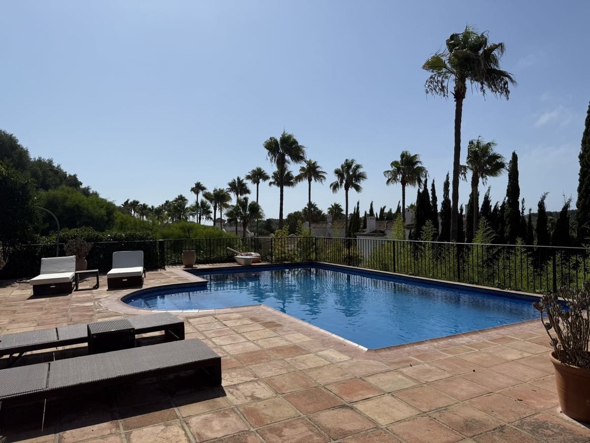 5 soverom Villa til salgs i Sotogrande med svømmebasseng - € 2 290 000 (Ref: 9148135)