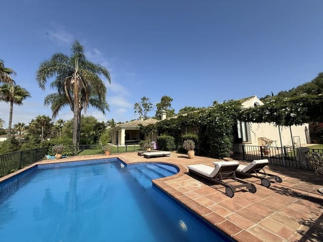 5 bedroom Villa for sale in Sotogrande Alto, San Roque with pool - € 2,290,000 (Ref: 9148135)