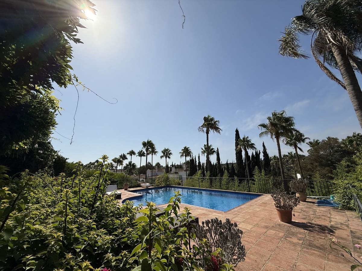 5 soverom Villa til salgs i Sotogrande med svømmebasseng - € 2 290 000 (Ref: 9148135)