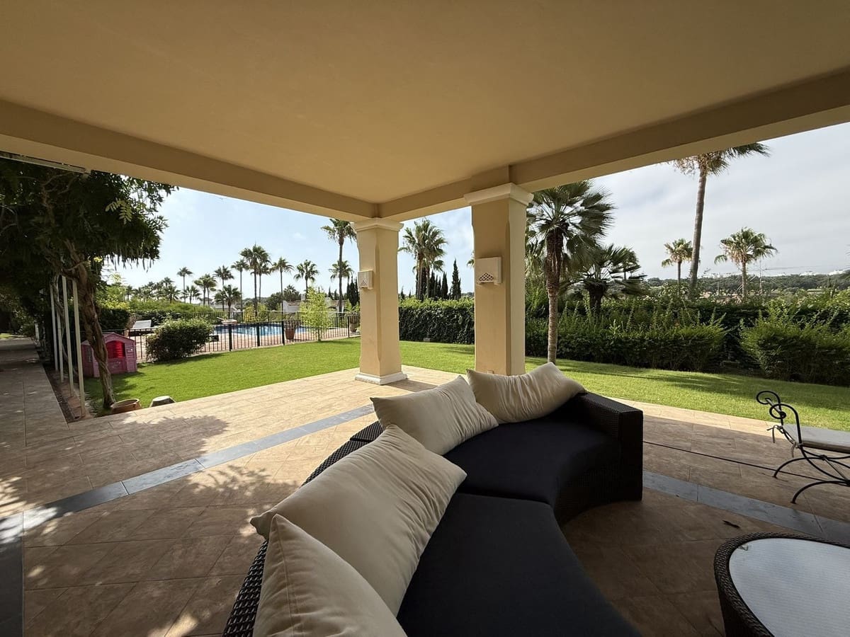 5 slaapkamer Villa te koop in Sotogrande met zwembad - € 2.290.000 (Ref: 9148135)