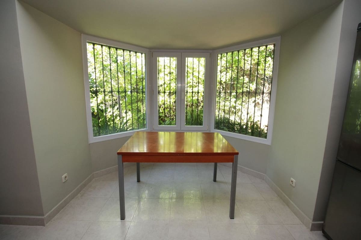 4 soverom Villa til salgs i Sotogrande med svømmebasseng - € 1 200 000 (Ref: 9207750)