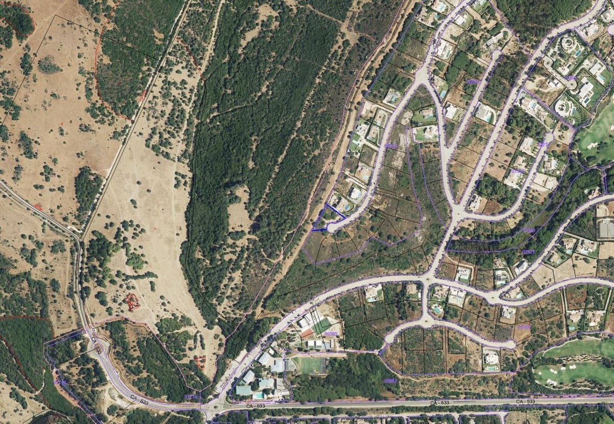 4 bedroom Villa for sale in Sotogrande with garage - € 3,000,000 (Ref: 9227919)