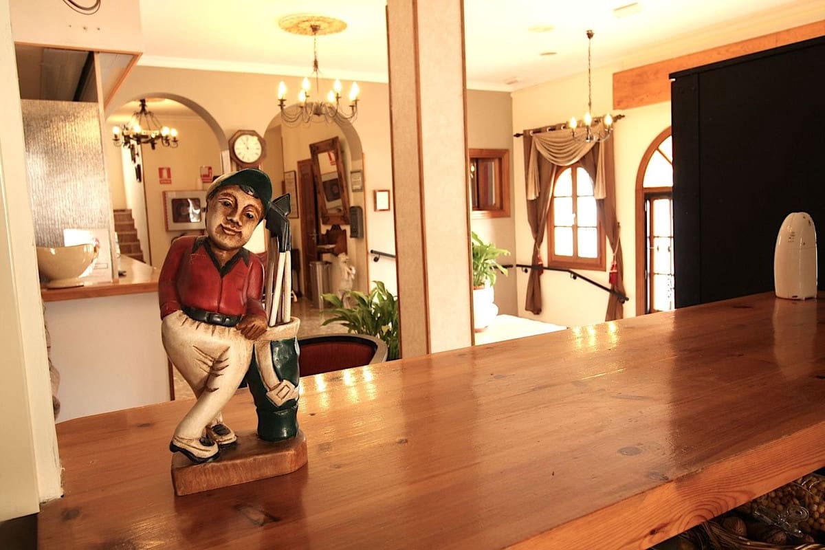 22 slaapkamer Hotel te koop in Pueblo Nuevo de Guadiaro - € 1.290.000 (Ref: 9377983)