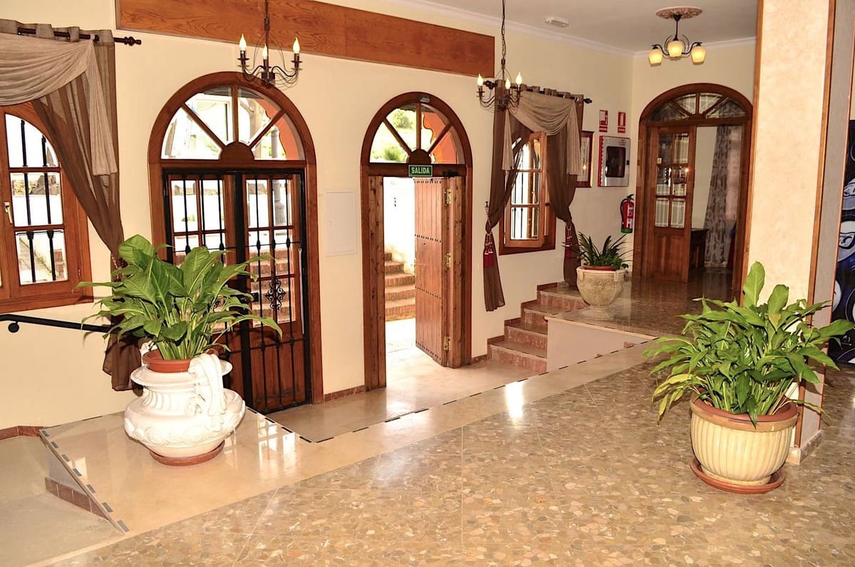 22 slaapkamer Hotel te koop in Pueblo Nuevo de Guadiaro - € 1.290.000 (Ref: 9377983)