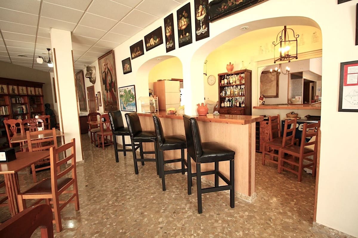 22 slaapkamer Hotel te koop in Pueblo Nuevo de Guadiaro - € 1.290.000 (Ref: 9377983)