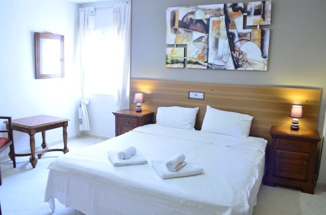 22 chambre Hôtel à vendre à Pueblo Nuevo de Guadiaro, San Roque - 1 290 000 € (Ref: 9377983)