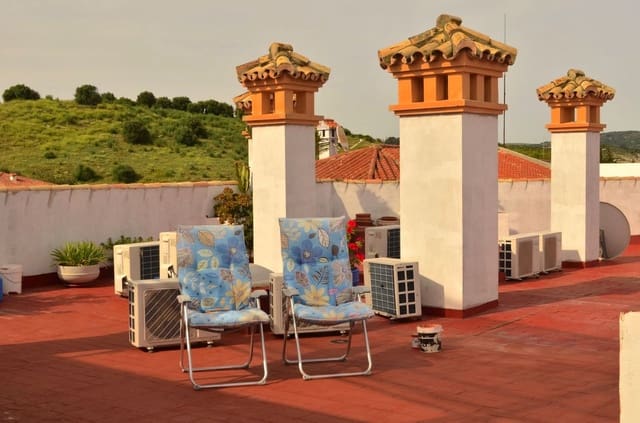 22 chambre Hôtel à vendre à Pueblo Nuevo de Guadiaro, San Roque - 1 290 000 € (Ref: 9377983)