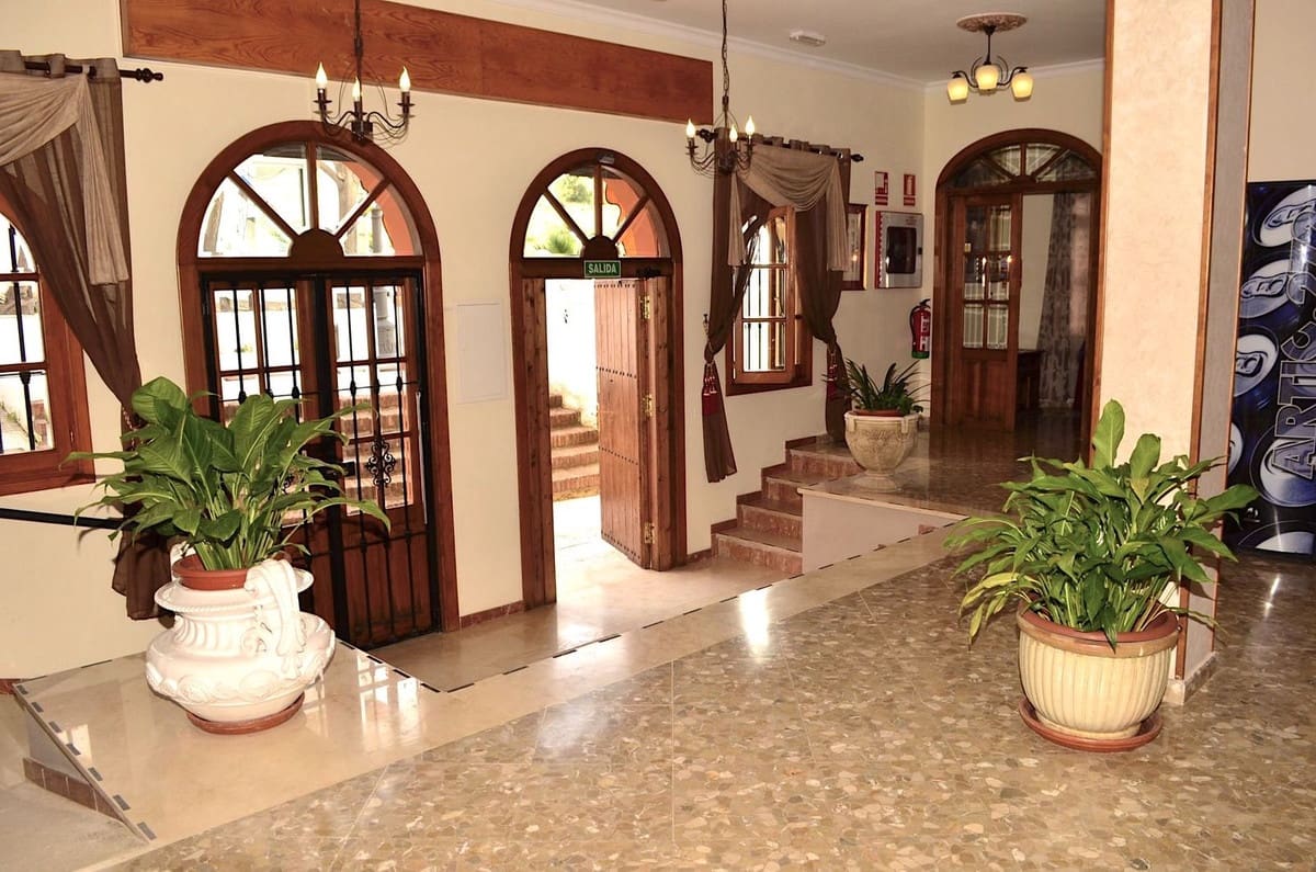 22 bedroom Hotel for sale in Pueblo Nuevo de Guadiaro - € 1,290,000 (Ref: 9377983)