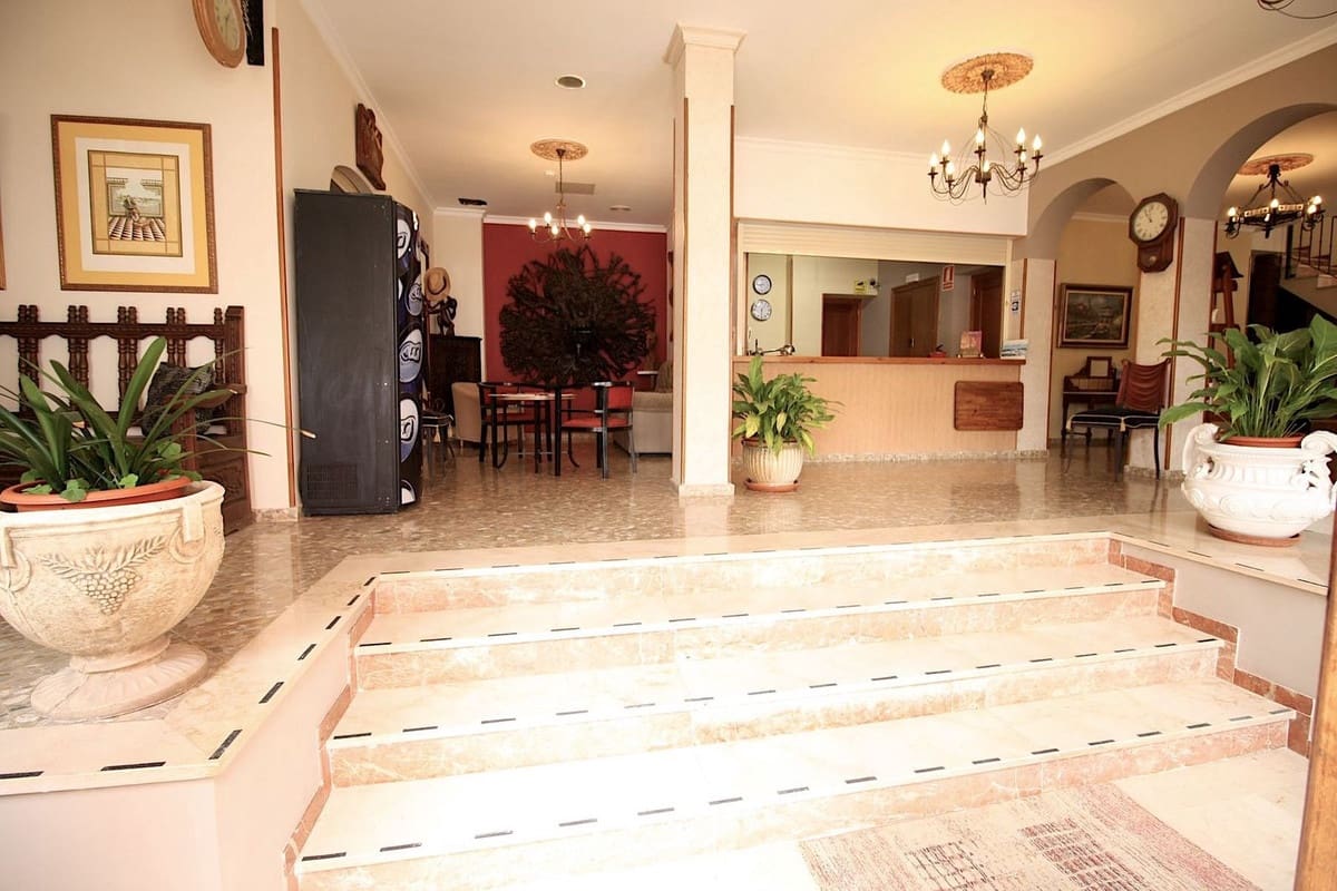 22 bedroom Hotel for sale in Pueblo Nuevo de Guadiaro - € 1,290,000 (Ref: 9377983)