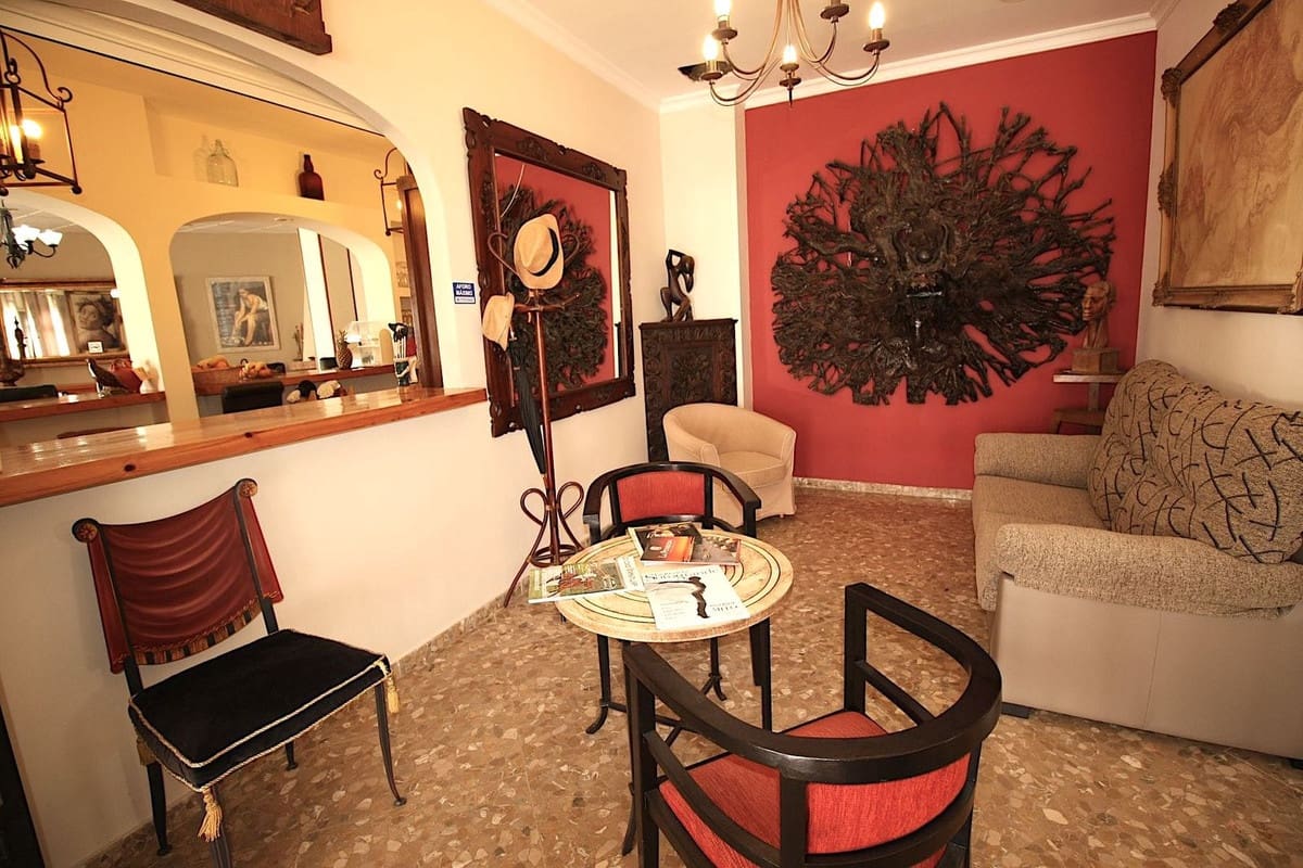 22 bedroom Hotel for sale in Pueblo Nuevo de Guadiaro - € 1,290,000 (Ref: 9377983)