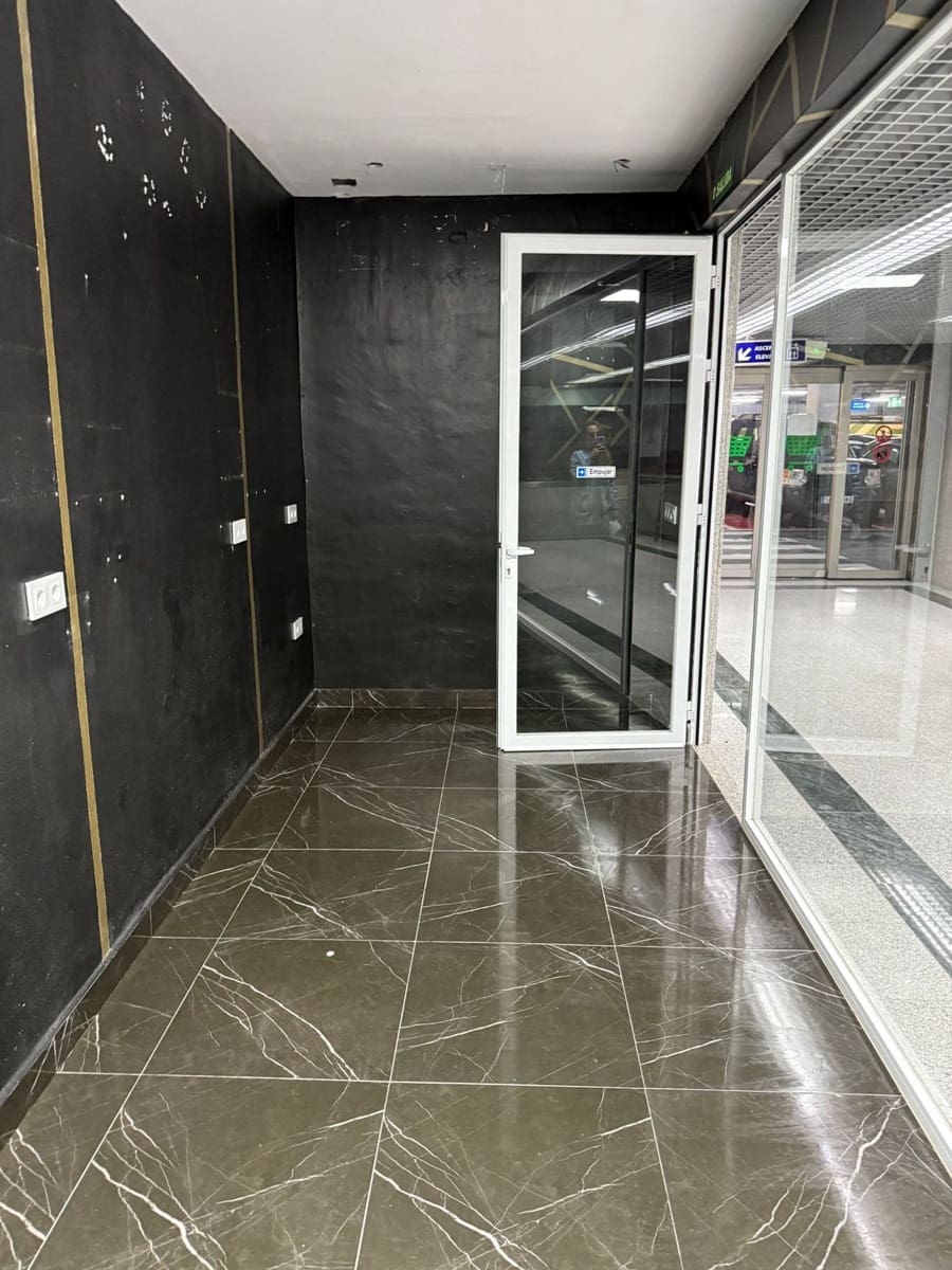 Business for rent in Sotogrande - € 450 (Ref: 9491672)