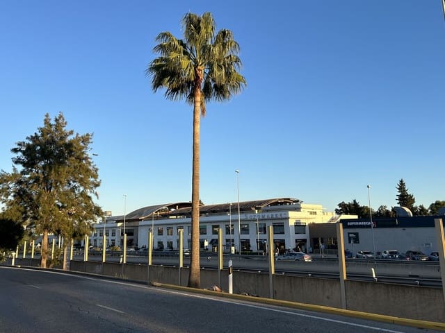 Empresa para arrendar em Sotogrande Costa, San Roque - 520 € (Ref: 9491672)