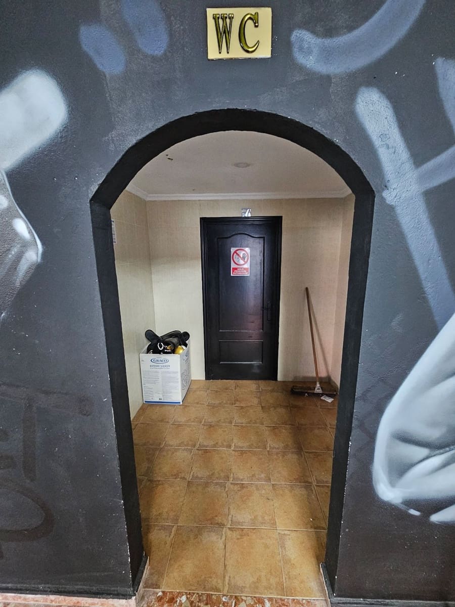 Kommersiell til salgs i San Roque - € 250 000 (Ref: 9535274)